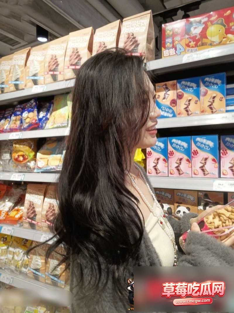 极品身材丰满型女大2 极品身材丰满型女大2